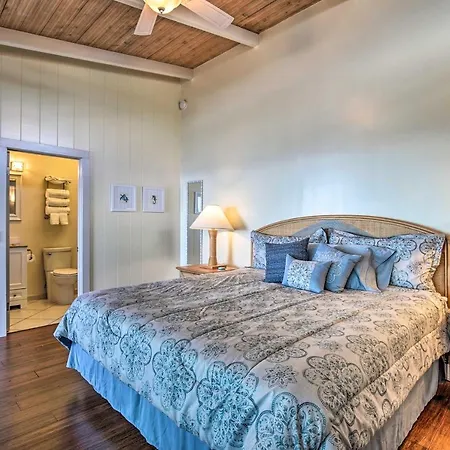 Oceanfront Kona Home With Beach Access And Views!